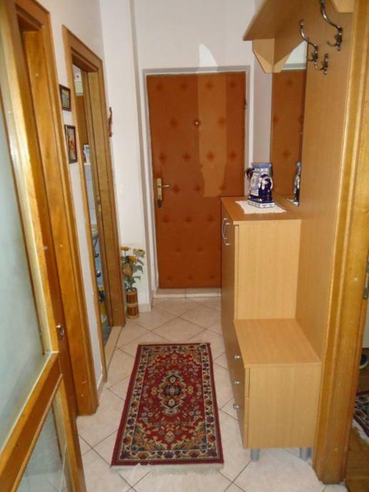 Apartman Roza Омиш Экстерьер фото